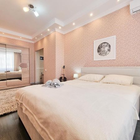 Testemiteanu Apartment, Free Wifi Available Chisinau Luaran gambar